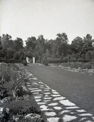 Morton Residence garden