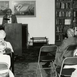 Professor Joseph Ewan lecturing in the Sterling Morton Library