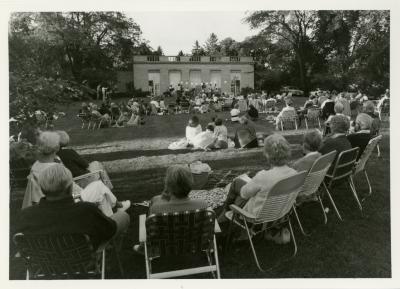 Music at the Arboretum, audience watching jazz concert on Thornhill lawn