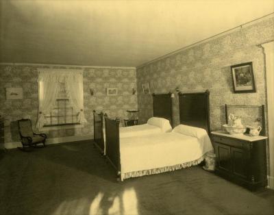 Arbor Lodge album: interior of house, bedroom, view of beds