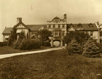 Morton Residence at Thornhill, exterior, front