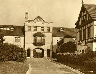 Morton Residence at Thornhill, exterior, west side of archway