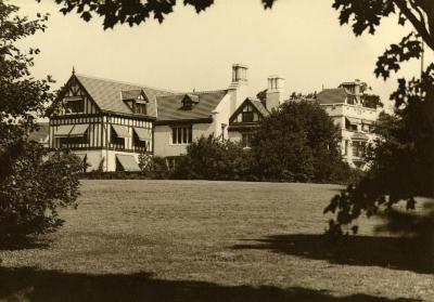 Morton Residence at Thornhill, exterior, side view from lawn