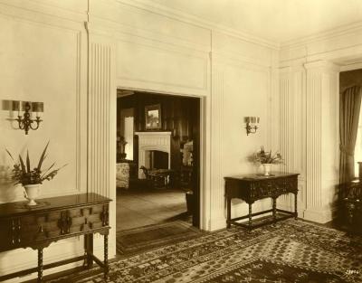 Morton Residence at Thornhill, entrance hall