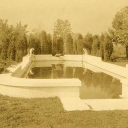 Morton Residence grounds at Thornhill, Thornhill pool