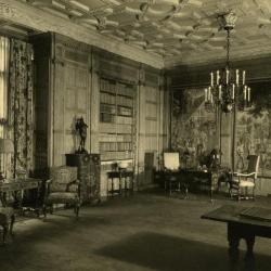 Morton Residence at Thornhill, library