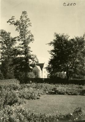 Morton Residence at Thornhill, garden