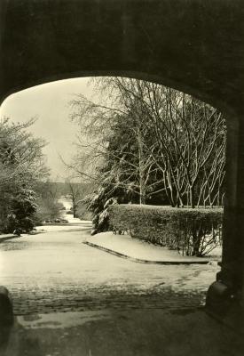Morton Residence at Thornhill, view from archway to entrance drive