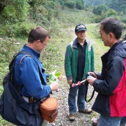 Kris Bachtell plant hunting in China