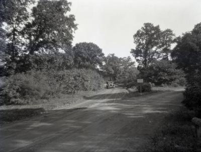 Oakwood loop and cutoff with car approaching