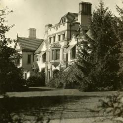 Morton Residence at Thornhill, east facade