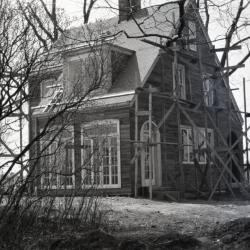 Clarence Godshalk's first Arboretum house, front and side view, under construction