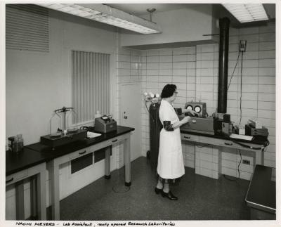 Naomi Meyers working in the new Research lab