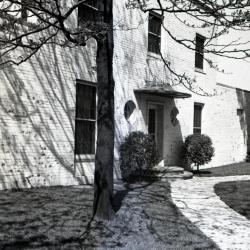 Clarence Godshalk's second Arboretum house, curved walk up to front door