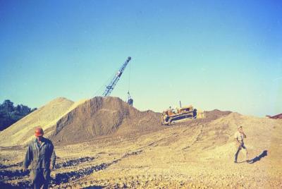 Arbor Lake excavation, men at work with equipment