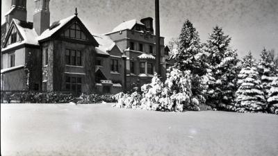Morton Residence at Thornhill, view from southeast in winter